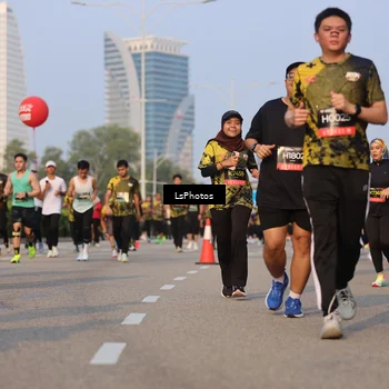 Runner Photo 6915234