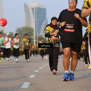 Runner Photo 6915243