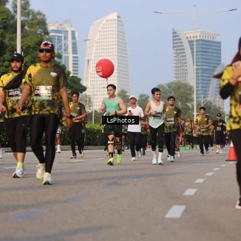 Runner Photo 6915254