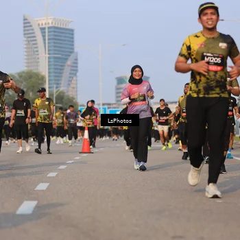 Runner Photo 6915342