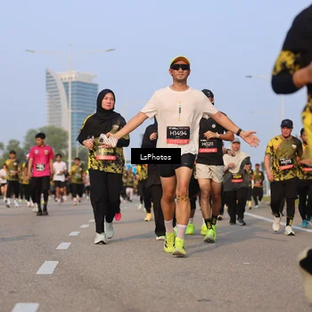 Runner Photo 6915425