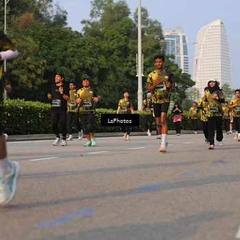Runner Photo 6915678