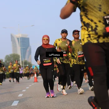 Runner Photo 6915743