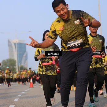 Runner Photo 6915754