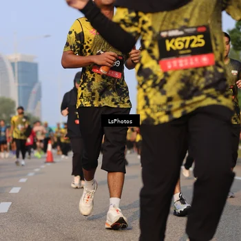 Runner Photo 6915773