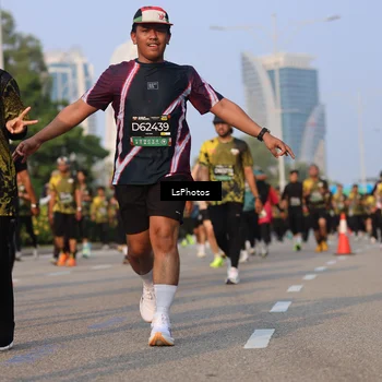 Runner Photo 6915786