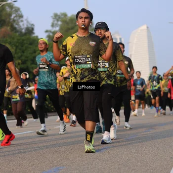 Runner Photo 6915800