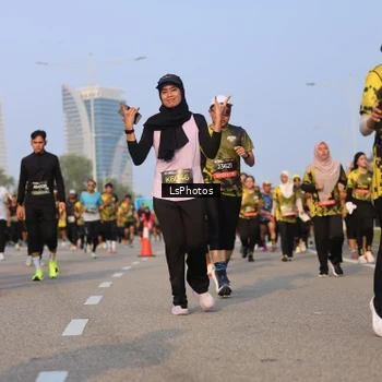 Runner Photo 6915811