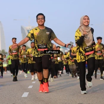 Runner Photo 6915897