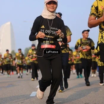 Runner Photo 6915914