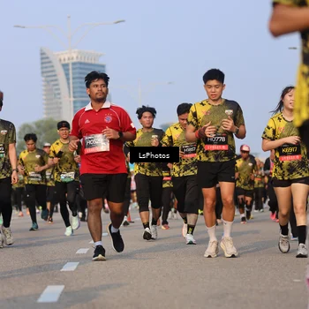 Runner Photo 6915929