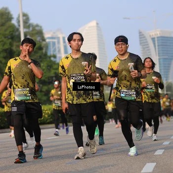 Runner Photo 6915943