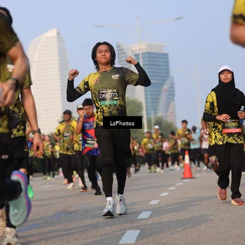 Runner Photo 6915946
