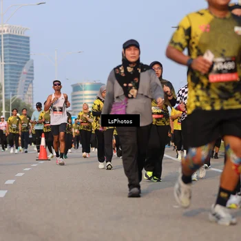 Runner Photo 6915957