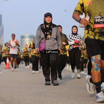 Runner Photo 6915959