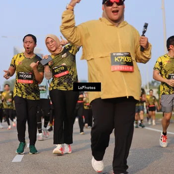 Runner Photo 6915993