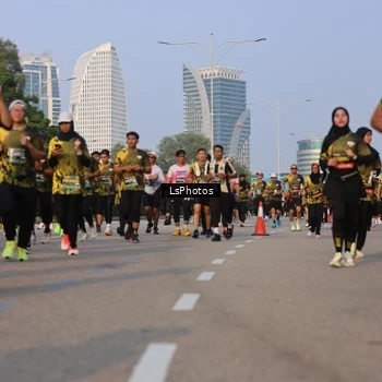 Runner Photo 6916054
