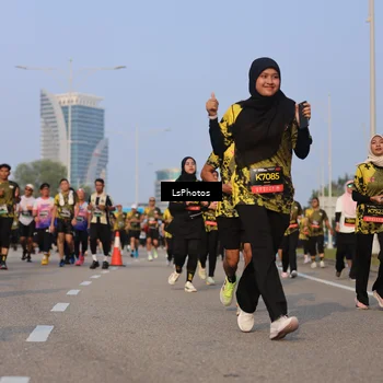 Runner Photo 6916058