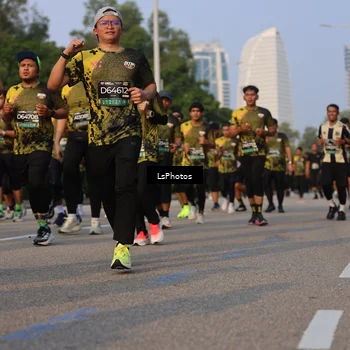 Runner Photo 6916060