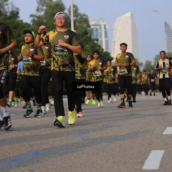 Runner Photo 6916062