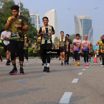Runner Photo 6916067