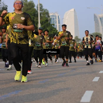 Runner Photo 6916071