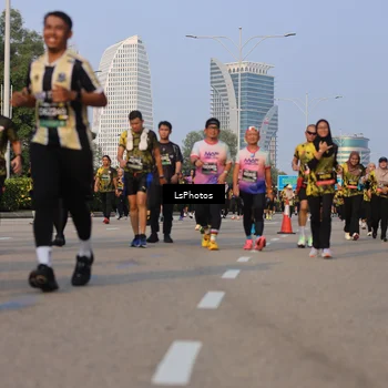 Runner Photo 6916072