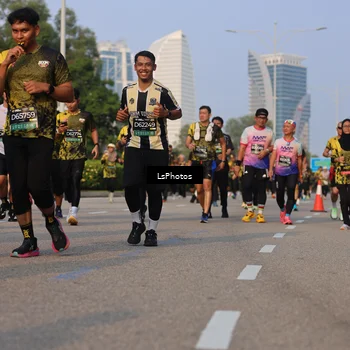 Runner Photo 6916075