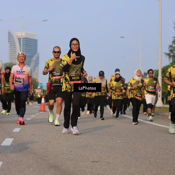 Runner Photo 6916077