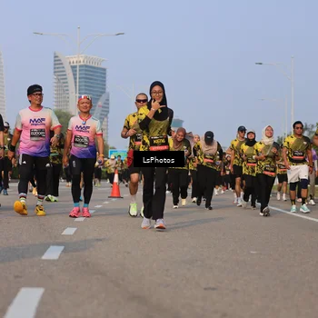 Runner Photo 6916078