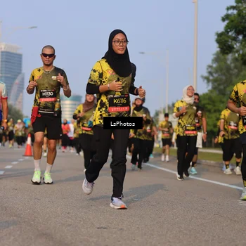 Runner Photo 6916082