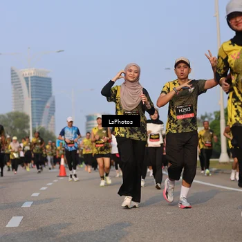 Runner Photo 6916101
