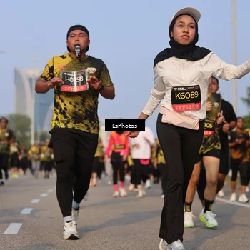 Runner Photo 6916111