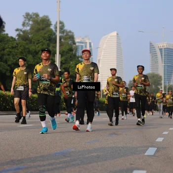 Runner Photo 6916112