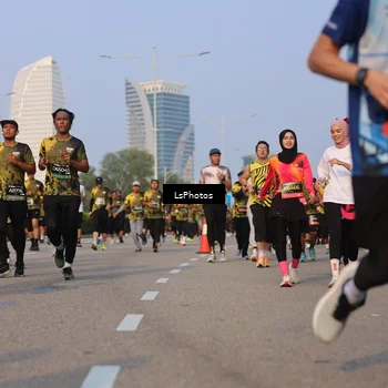 Runner Photo 6916117