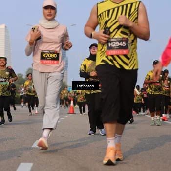 Runner Photo 6916131