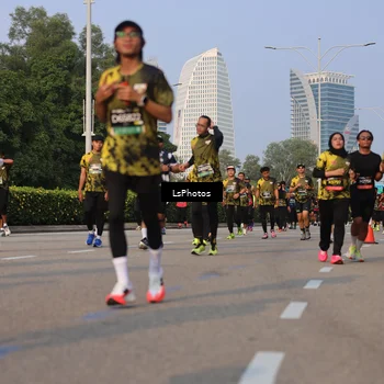 Runner Photo 6916165