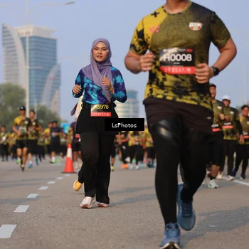 Runner Photo 6916191