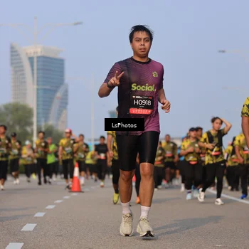 Runner Photo 6916204
