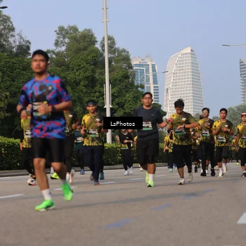 Runner Photo 6916213