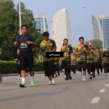 Runner Photo 6916216