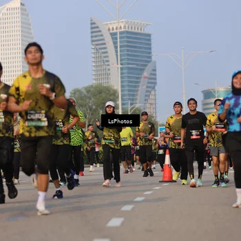 Runner Photo 6916220