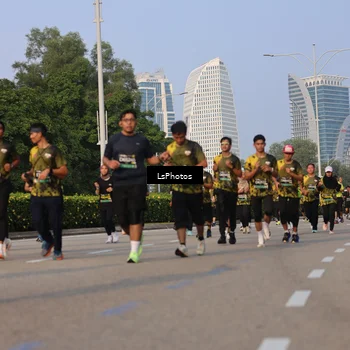 Runner Photo 6916224