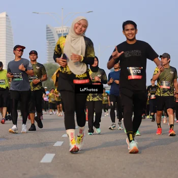 Runner Photo 6916246
