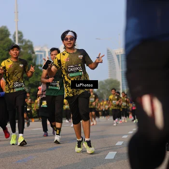 Runner Photo 6916255