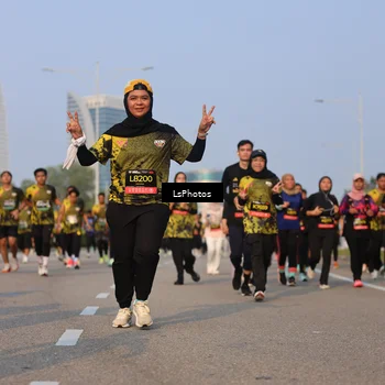 Runner Photo 6916260