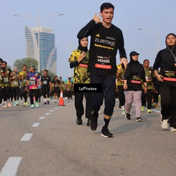 Runner Photo 6916269