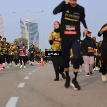 Runner Photo 6916270