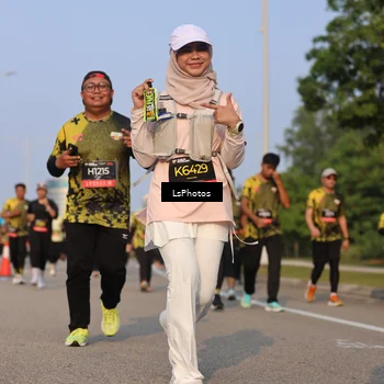 Runner Photo 6916279