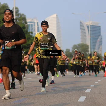 Runner Photo 6916295